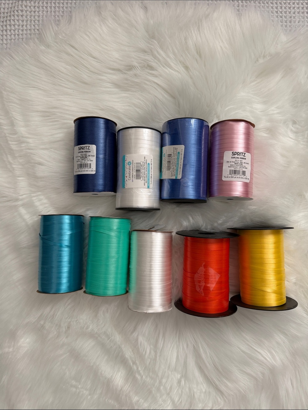 Bundle of curling ribbon